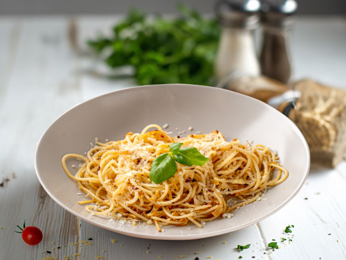 Spaghetti aglio olio e peperoncino